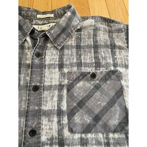 Ezekiel Shirt Men’s Button Up Long Sleeve Plaid Grey Lightweight Large